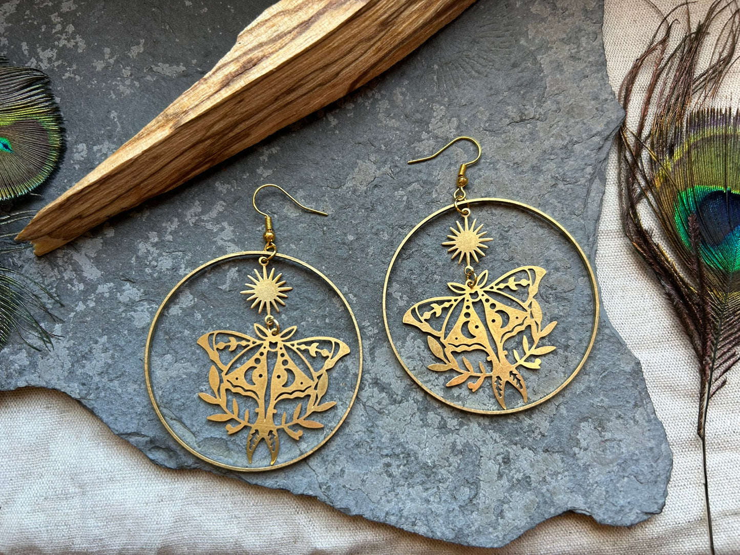 Ohrringe ‚Thalya‘ Messing Falter (versch. Varianten)