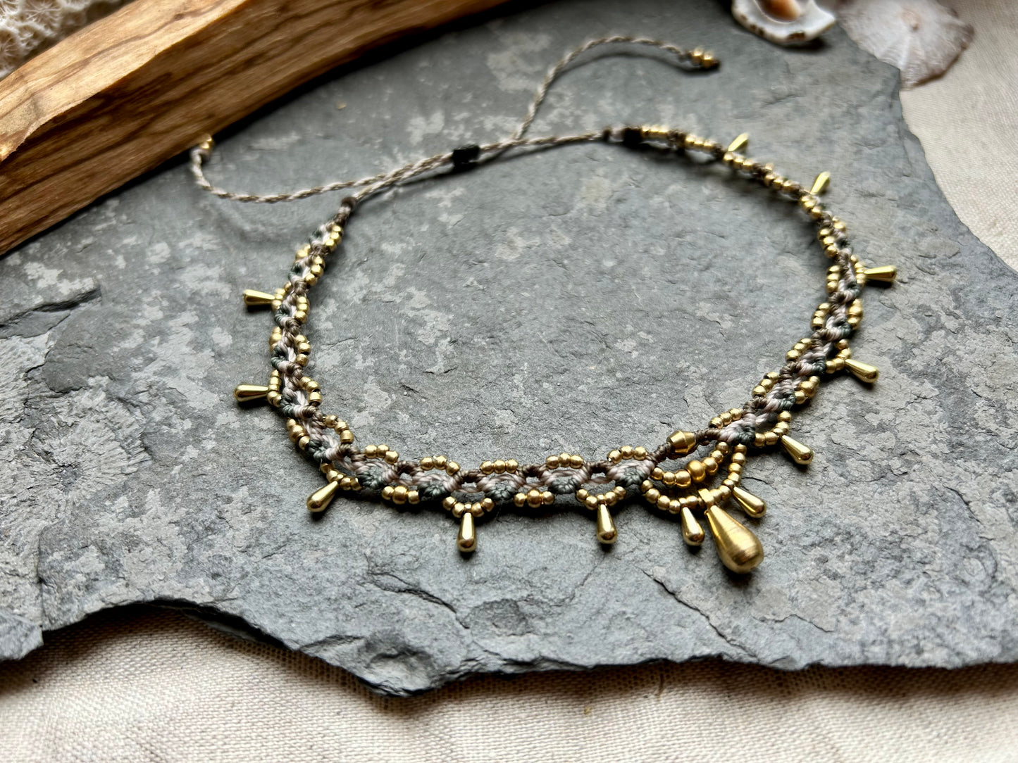 Fußkettchen ‚Nira‘ Makramee Schmuck