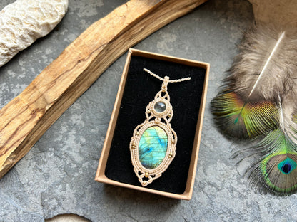 Kette ‚Maluhia‘ Labradorit Aquamarin Kombination