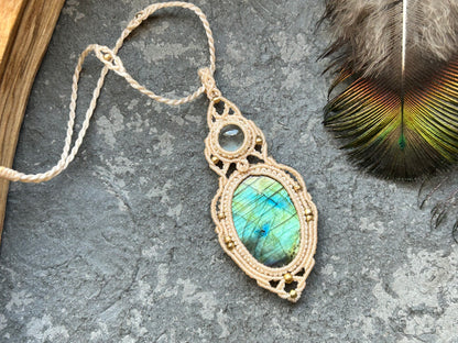 Kette ‚Maluhia‘ Labradorit Aquamarin Kombination