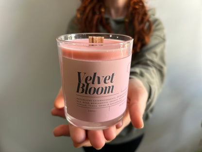 Sojawachskerze 'Velvet Bloom'