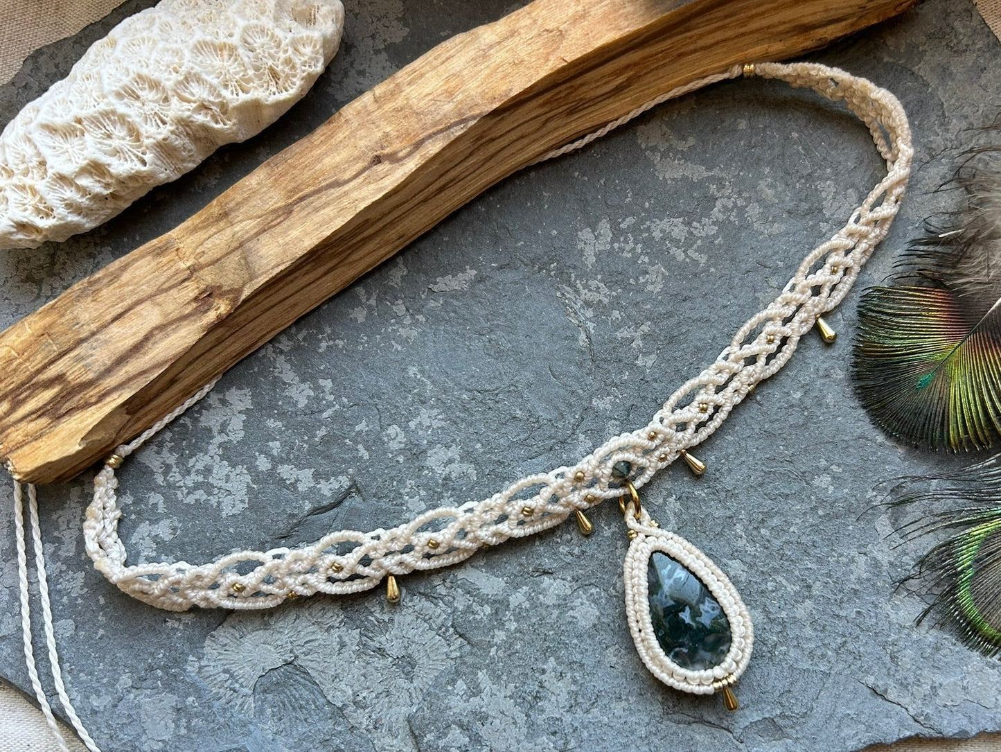 Kette ‚Ekaha‘ Moosachat Choker