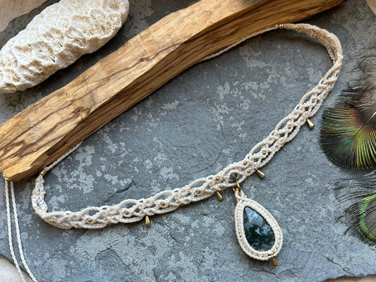 Kette ‚Ekaha‘ Moosachat Choker