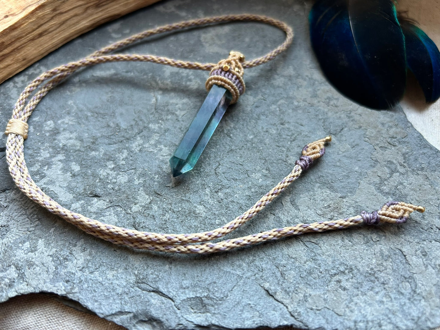 Kette 'Lehua' Flourit Spitze