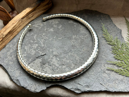 Silberne Messing Choker